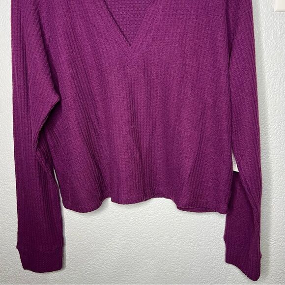New! Beyond Yoga FRNCH Purple V-Neck Rib Knit Pullover Women’s Top Sz M - Picture 5 of 12